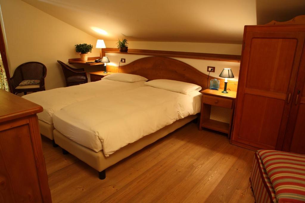 Hotel Residence Valverde Gressoney-la-Trinité Rum bild