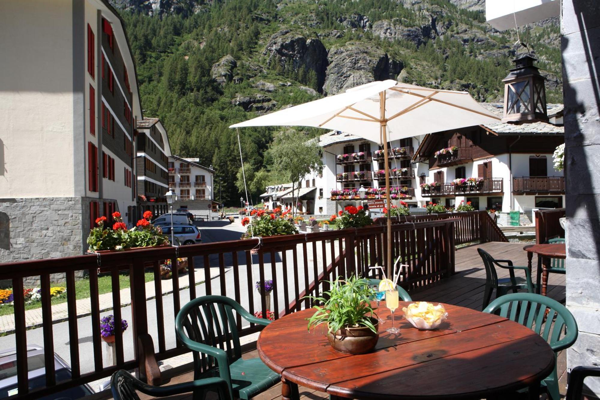 Hotel Residence Valverde Gressoney-la-Trinité Exteriör bild