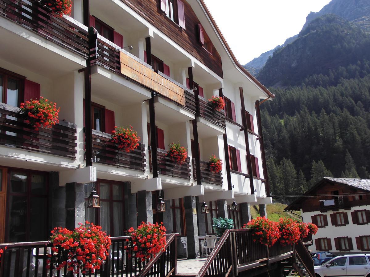 Hotel Residence Valverde Gressoney-la-Trinité Exteriör bild
